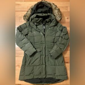 Eddie Bauer Women’s Yukon Classic Down Parka